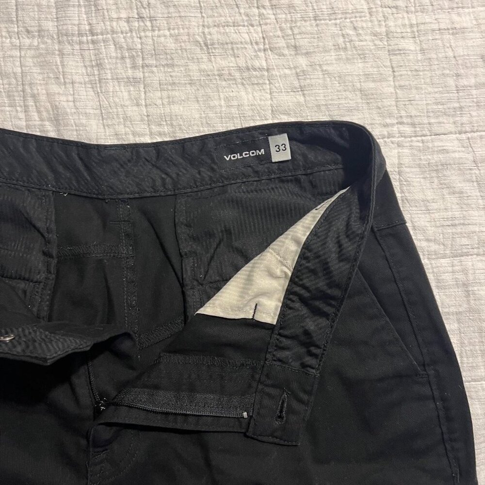 Volcom Shorts - Picture 3 of 3